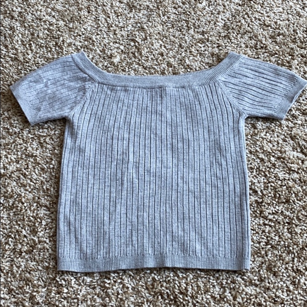 Off shoulder grey top